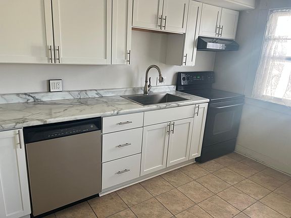 2nd image of 610 Seymour Ave #1/2