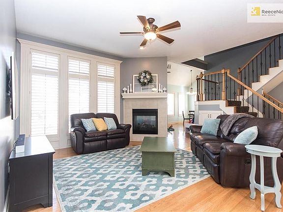 2nd image of 4308 NE Hoit Dr