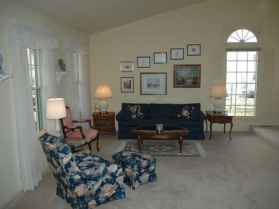 5th image of 8905 Kenilworth Dr