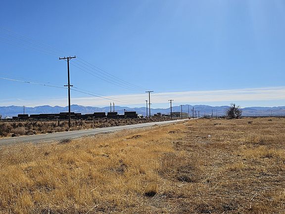 3rd image of 38th Street East Ave #L12