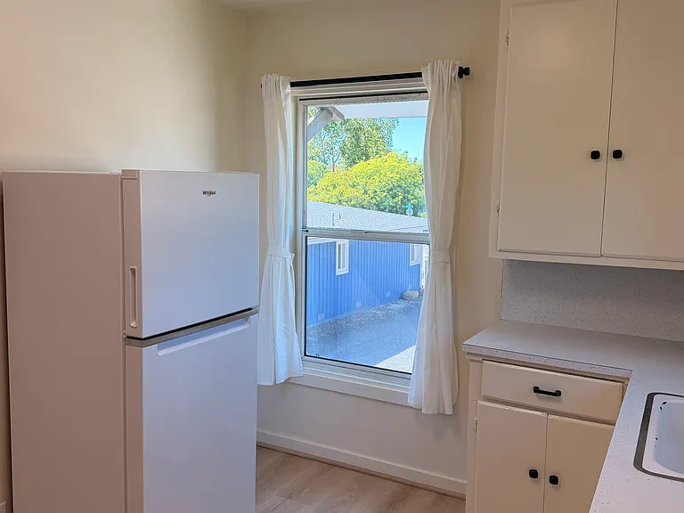 1816A Sonoma Ave — Photo 5