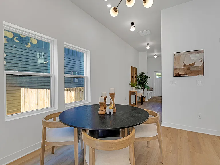 1025 Churchman Ave — Photo 22