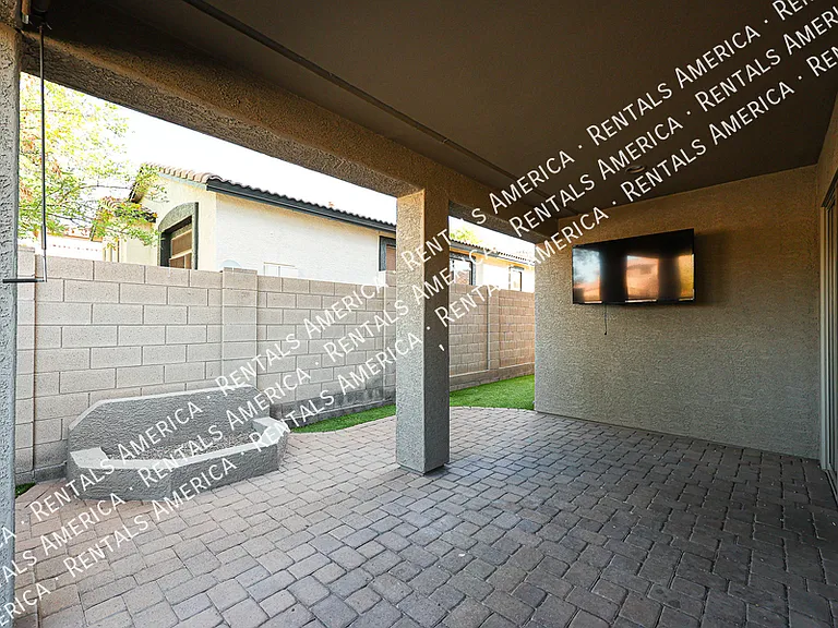 2614 W Florentine Rd — Photo 51