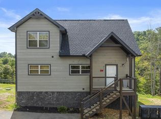 2111 Eagle Feather Dr, Sevierville, TN 37876