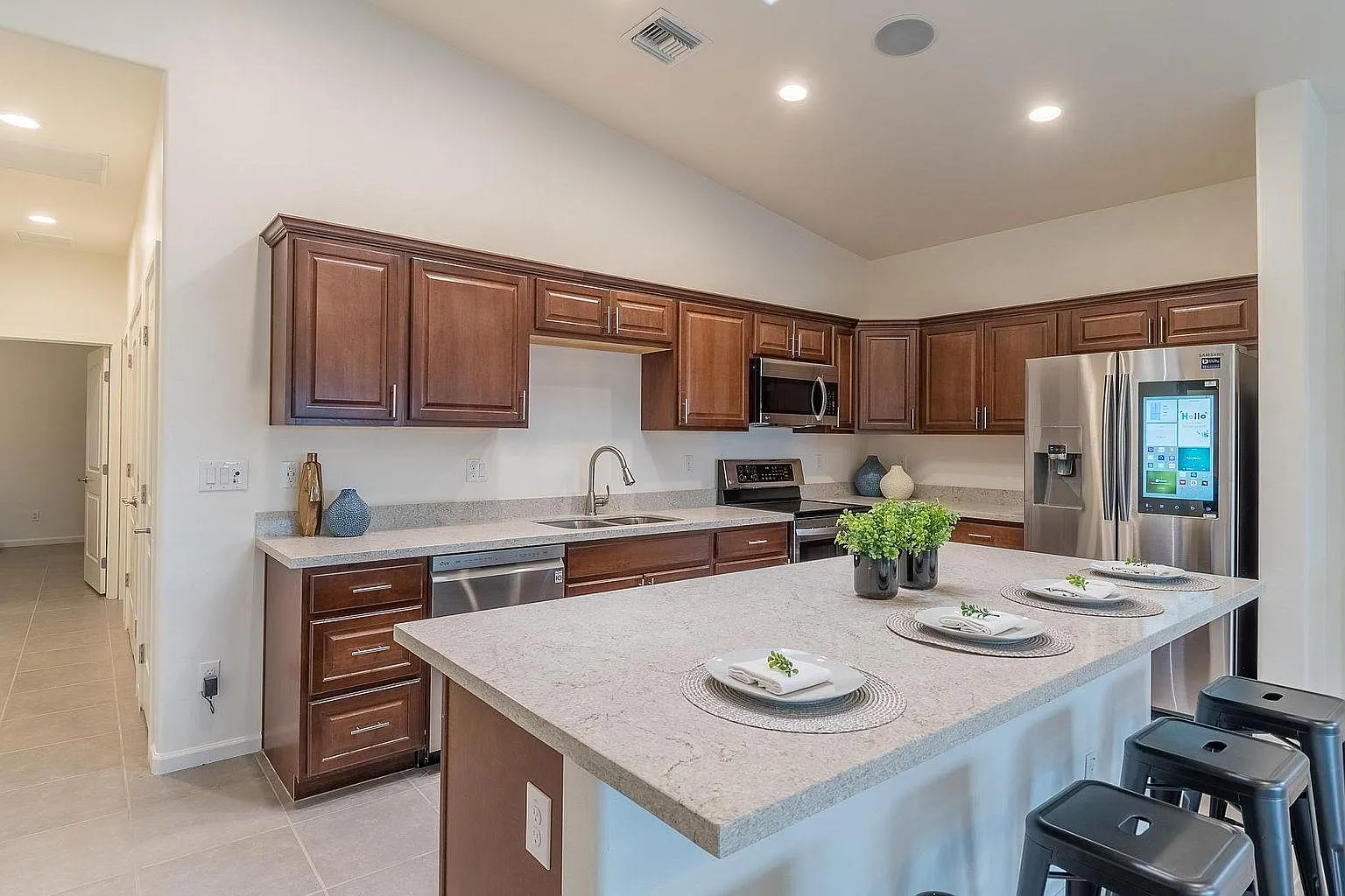 4 bed, 1560 sqft, $4,000 — Photo 4