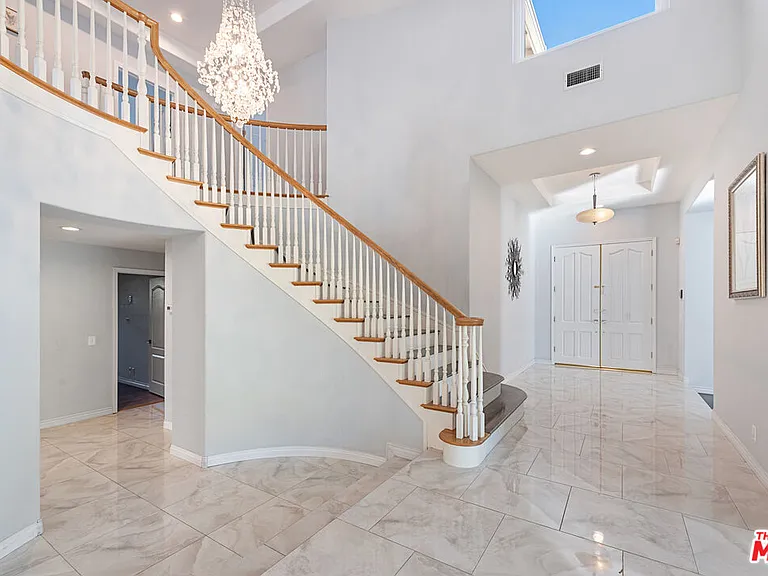 24310 Belford Ct — Photo 41
