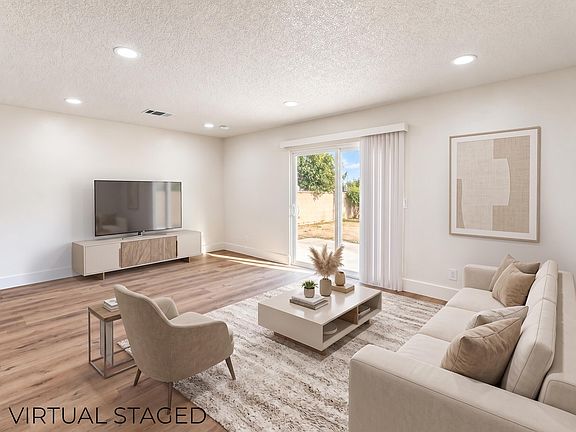 4th image of 15985 Edmiston Avenue