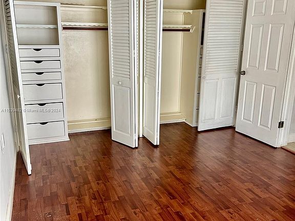 5th image of 1600 NE 114th St APT 307