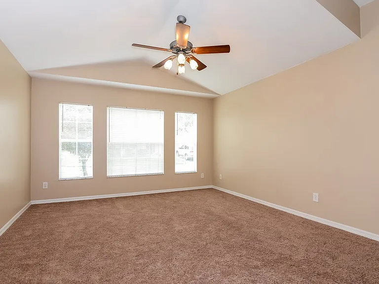 11616 Leda Ln — Photo 7