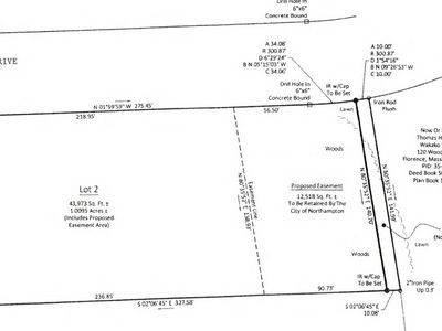 130 Woodland Dr, Northampton, MA, 01062