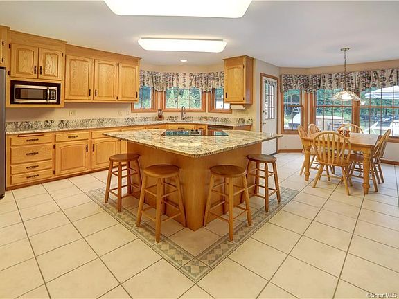 3rd image of 299 Silver Springs Dr