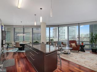 2101 Market St UNIT 302, Philadelphia, PA 19103