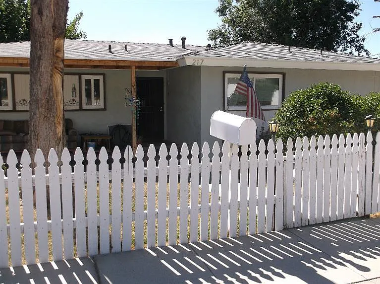 217 S Mojave St photo 1