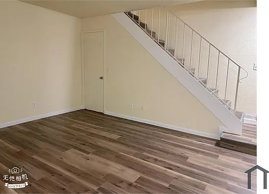 2 bed, 750 sqft, $2,050 — Photo 3