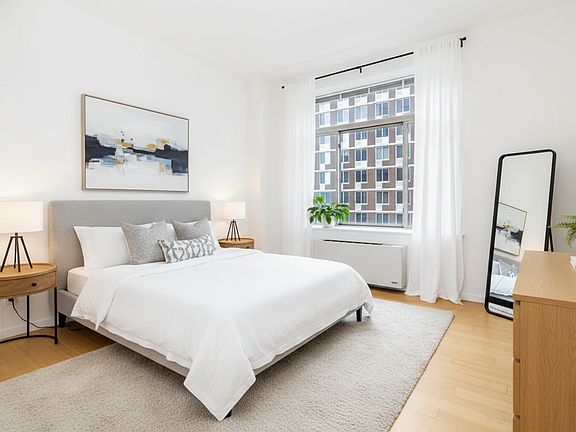5th image of 1955 1st Ave APT 725