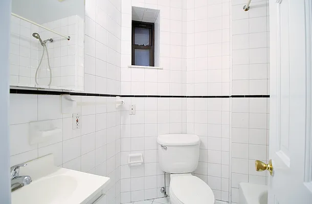 Rented by Julianna Realty Corp | media 9