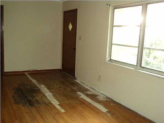 2nd image of 352 Scott St NE