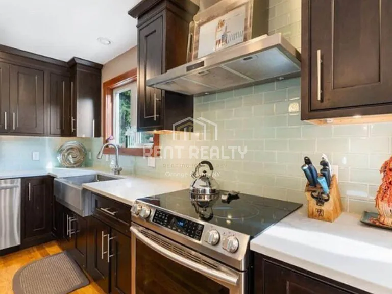 13 Kings Point Ln — Photo 4