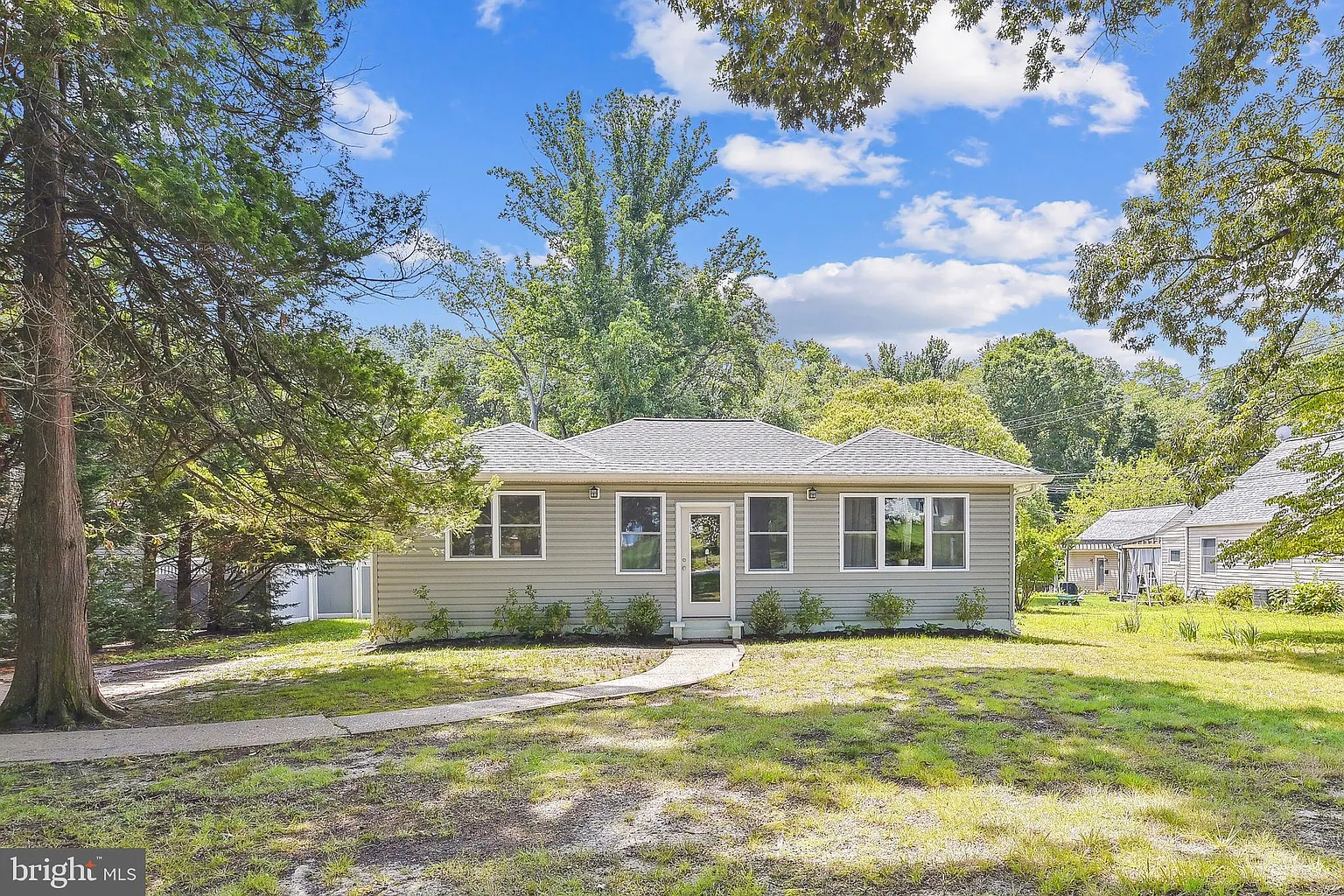 1611 Colony Rd photo 1