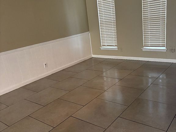 4th image of 3416 Manordale Ct