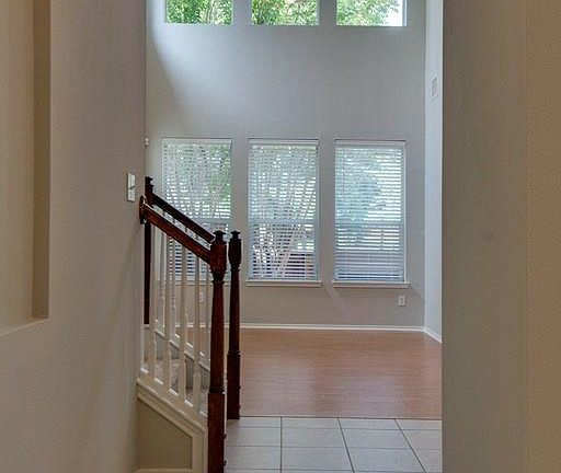 5th image of 201 Prestwick Ln