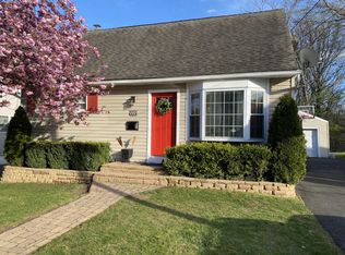 305 Edgeview Rd, Keyport, NJ 07735