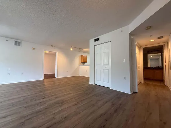 231 SW Palm Dr, Port Saint Lucie, FL