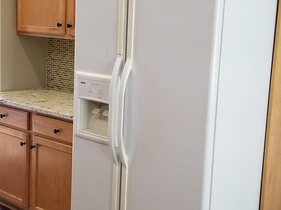 Recently remodeled kitchen (actually have new fridge not pictured that was purchased in November 2021)