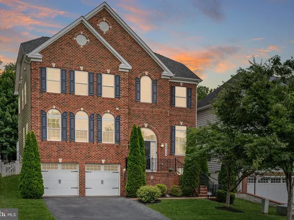 22715 Muscadine Dr, Clarksburg, MD 20871