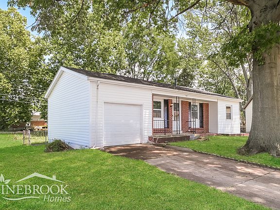 2nd image of 7417 Lynn Grove Ct