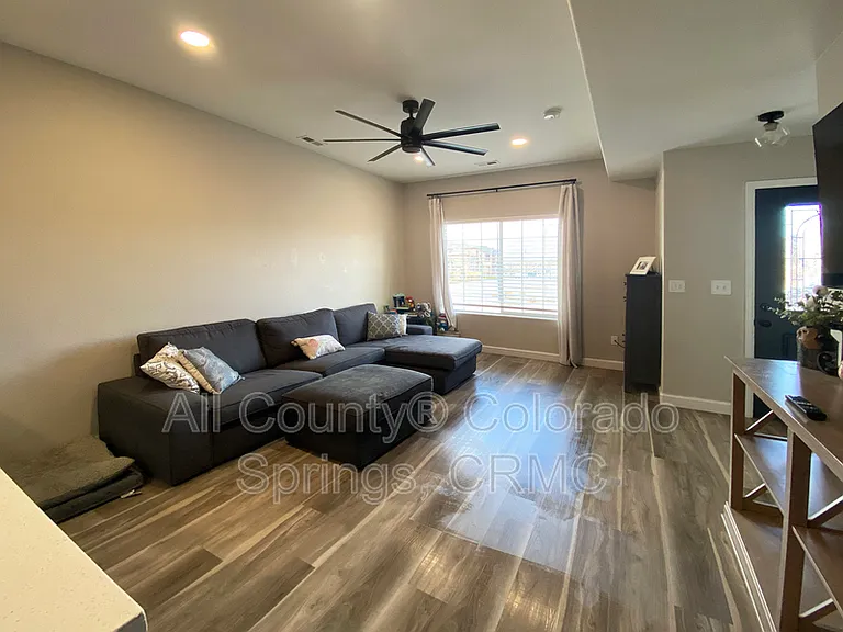 1762 Grand Overlook St — Photo 2