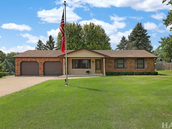 3701 W Berkshire Dr, McHenry, IL 60051