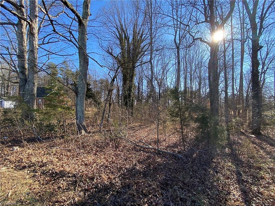 2nd image of 1619 State Highway 268