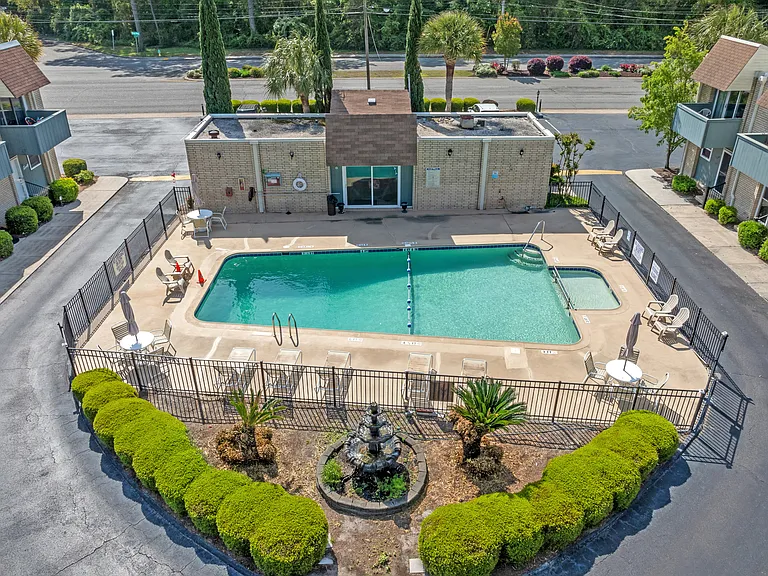 4701 N Kings Hwy #6 — Photo 35