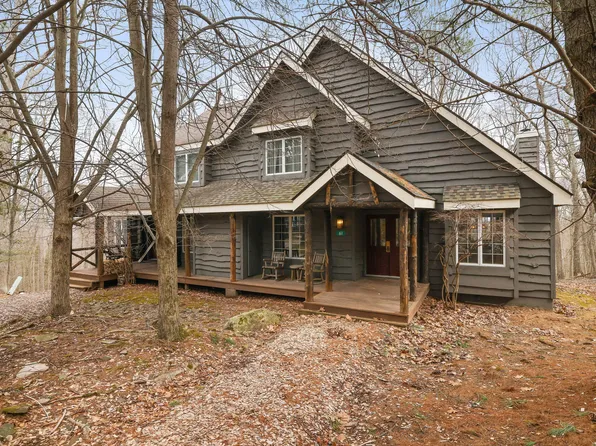 61 Mid Way, Lake Harmony, PA 18624