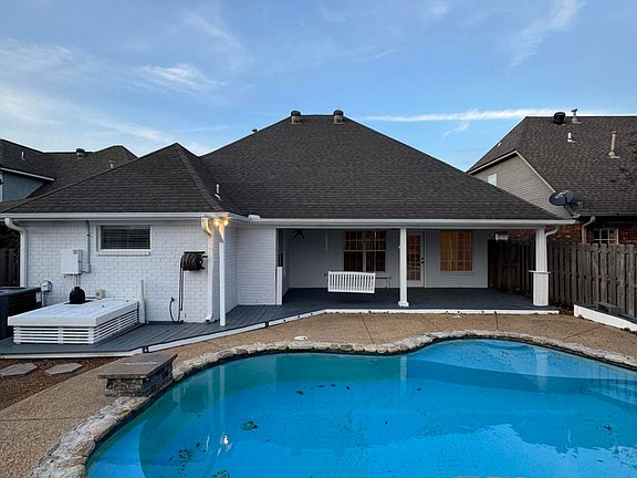 5th image of 2927 Glennbury Ln