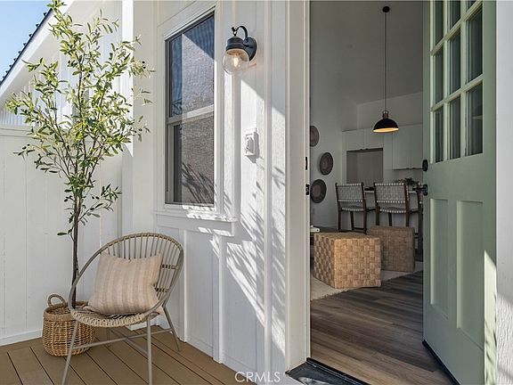 4th image of 228 Arena St #B