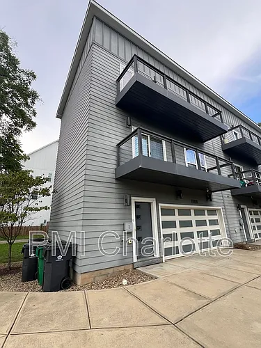 1106 N Alexander St Photo 1
