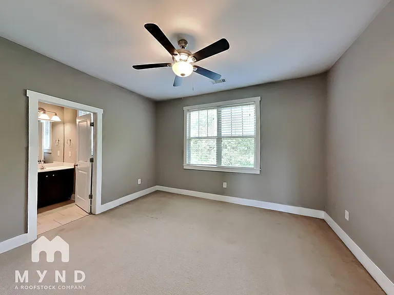 175 Herring St #5 — Photo 8
