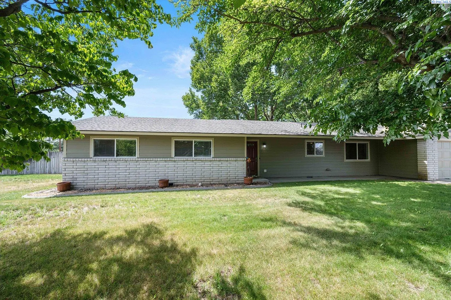 708 N Road 48 photo 1