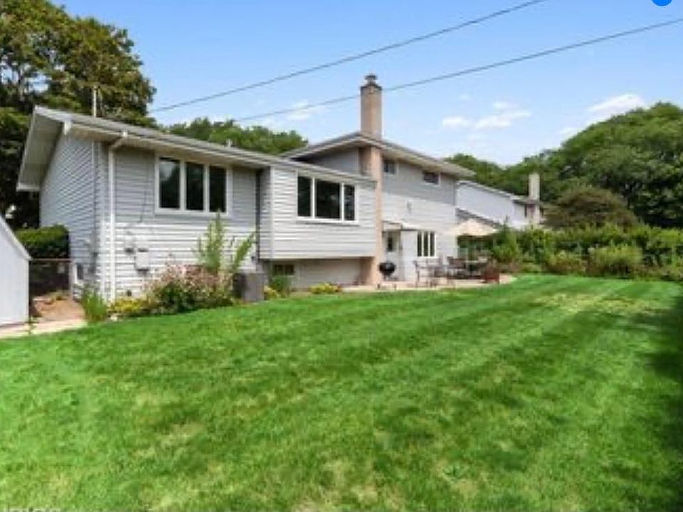 1st image of 1403 E Greenwood Dr