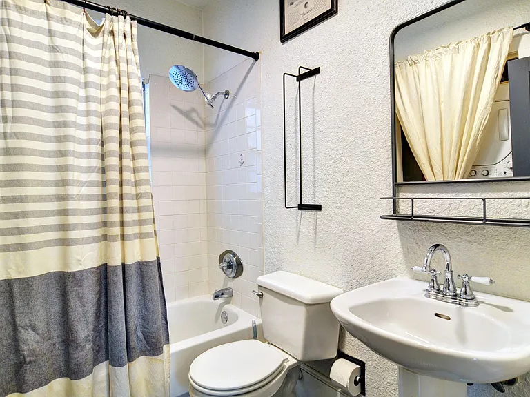 1707 Thomas Pl — Photo 15