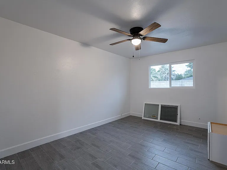 536 W 18th St — Photo 33
