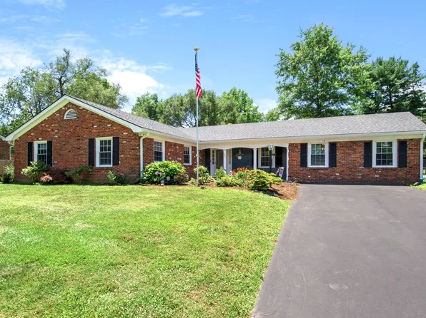 132 Ravenwood Rd, Versailles, KY 40383