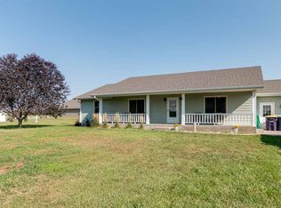 3425 Pin Oak Dr, Saint George, KS 66535