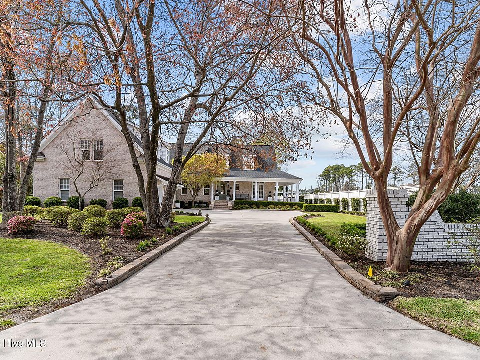 1st image of 100 King Arthur Drive