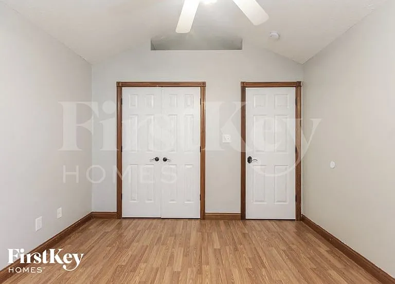 169 Meadows Ct — Photo 13