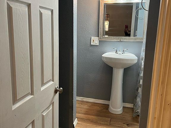 3rd image of 1026 Kayton Ave APT C