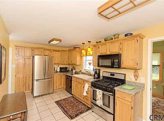 2nd image of 506 Leahy Ln