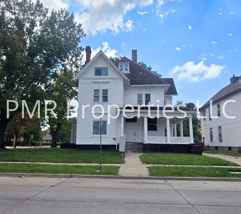 805 2nd Ave